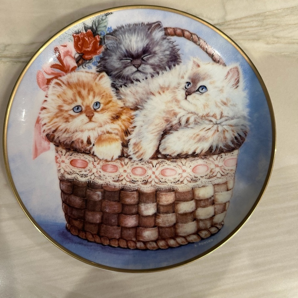 K. Duncan Three Little Kittens Decorative Plate with Kittens in Basket 675